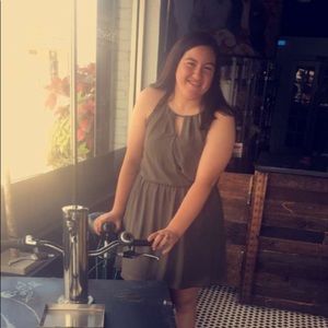 Meet your Posher, Bella